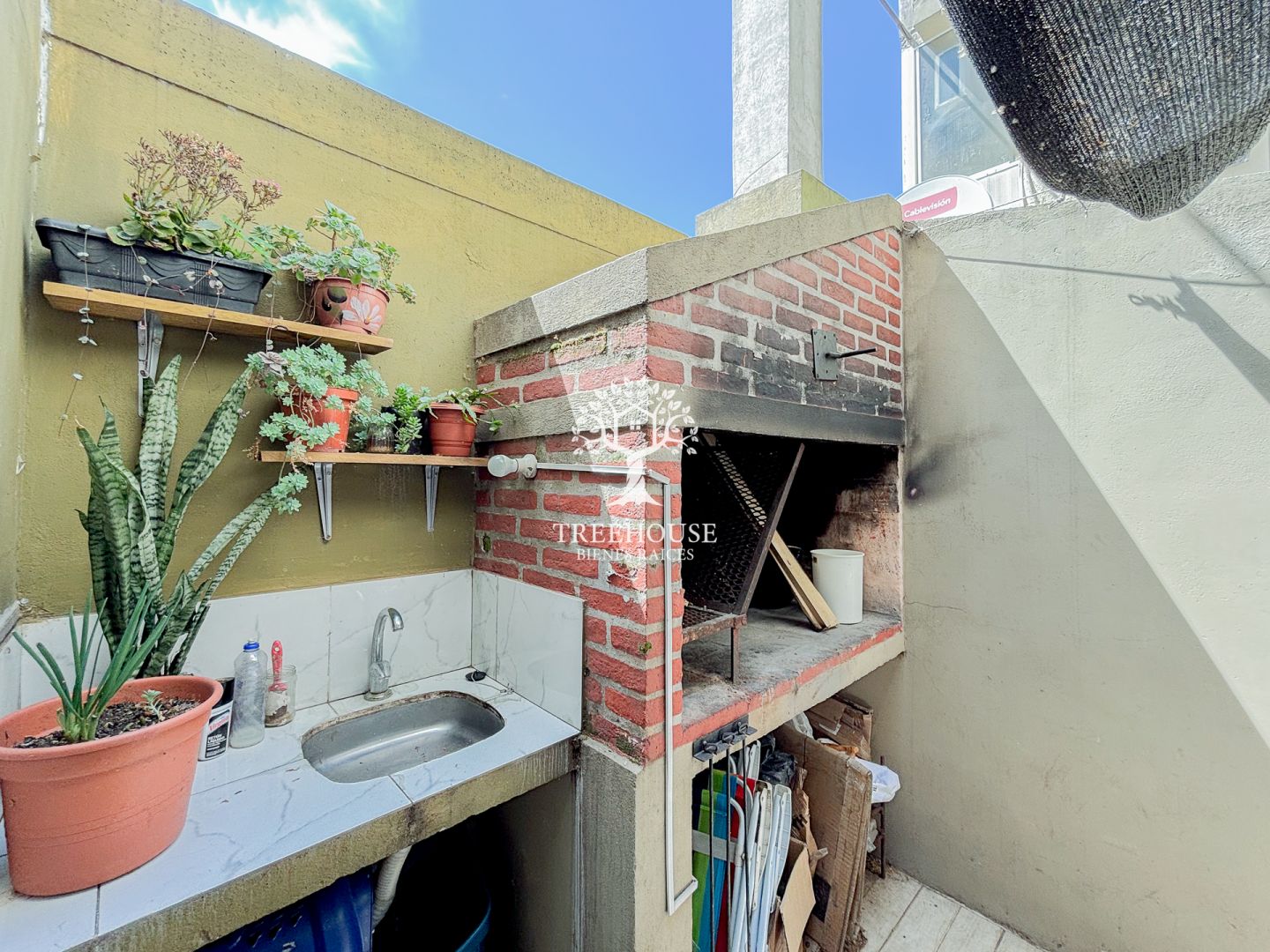 Alquiler Apartamento 2 dormitorios con patio Tres Cruces · Foto 12