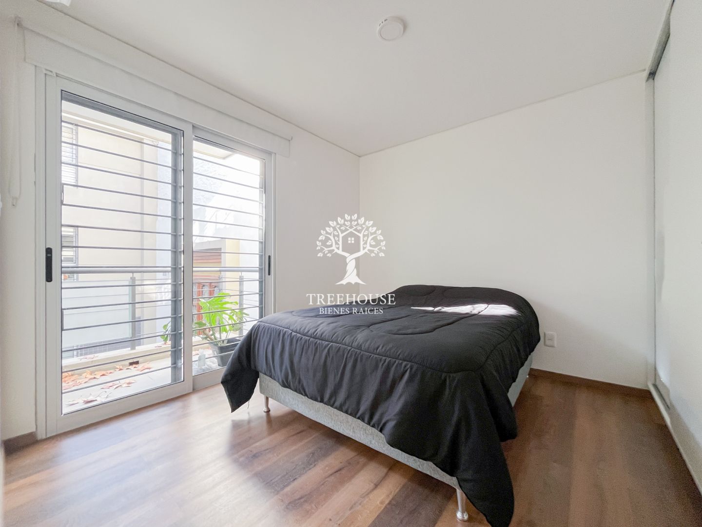 Alquiler Apartamento de 1 Dormitorio con Terraza en Cordón · Foto 9
