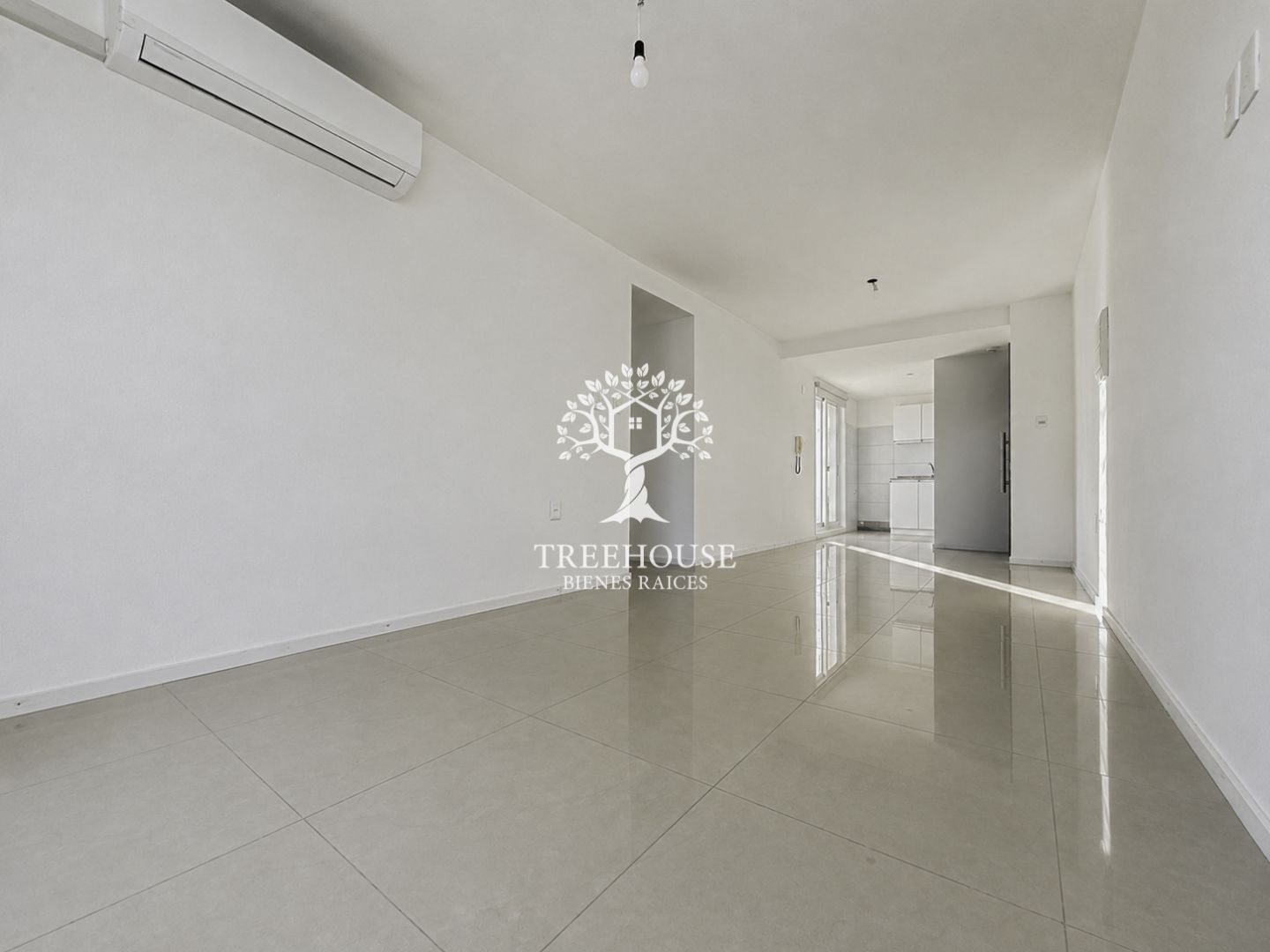 Alquiler apartamento 2 dormitorios con garaje Tres Cruces · Foto 5