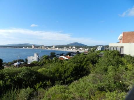 Venta De Terreno En Cerro San Antonio.