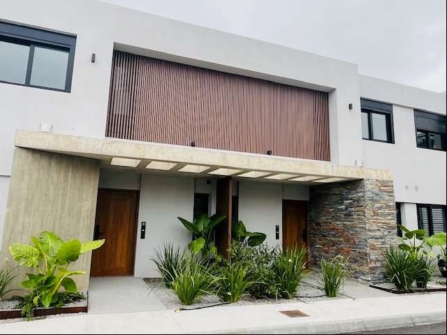 Alquiler Casa Carrasco Norte 3 Dormitorios 2 Baños Garaje x 2