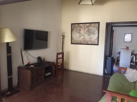 Id 10902 - Alquiler Hermosa Casa En El Corazón De Malvin, A 200 Mts Del Mar.