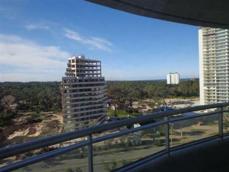 Alquilo De Forma Anual Apartamento En Punta Del Este