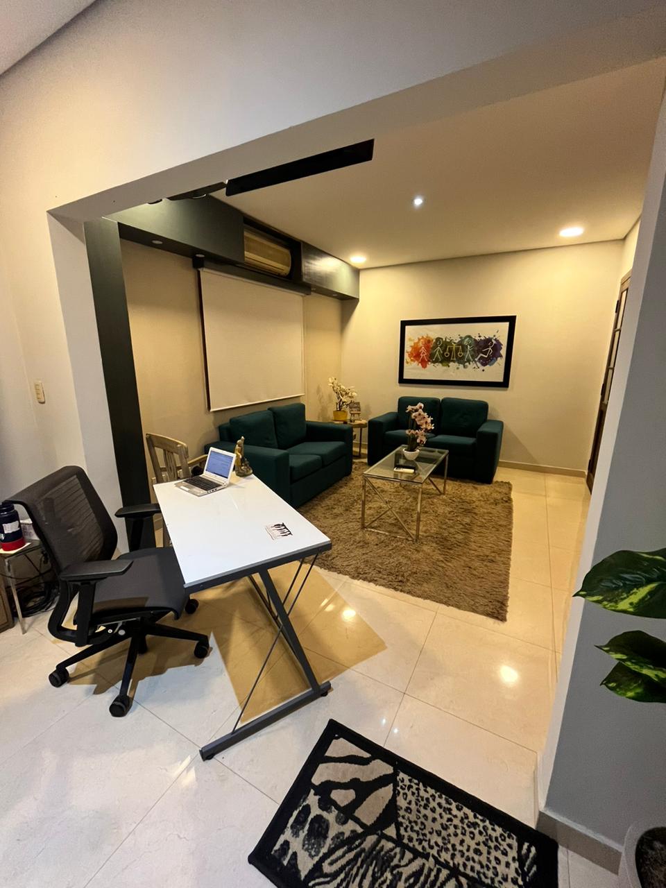Alquiler Oficina Profesional Barrio Mburicaó — foto 2