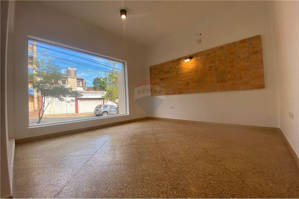 ALQUILO OFICINA CON SHOW ROOM EN CIUDAD NUEVA — foto 2