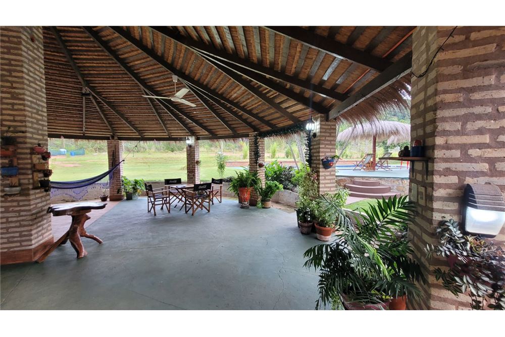 EN VENTA HERMOSA CASA QUINTA DE 1,4 Has EN CAACUPE — foto 3