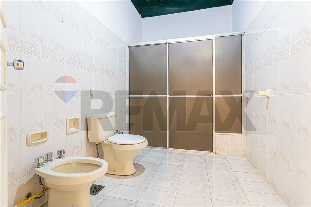 Casa - Venta - Lambaré, Central, Paraguay — foto 2