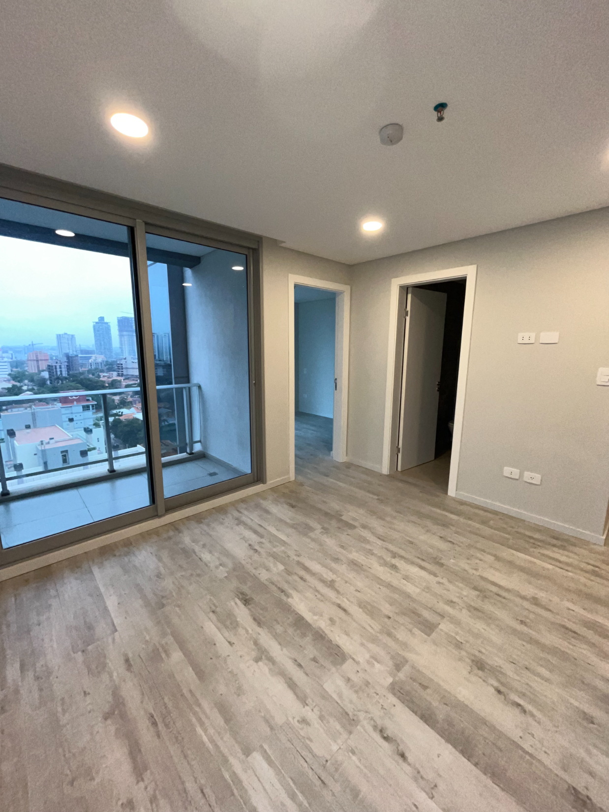 Vendo Departamento De 1 Dormitorio En Carmelitas A Cuadras Del Shopping Del Sol — foto 3