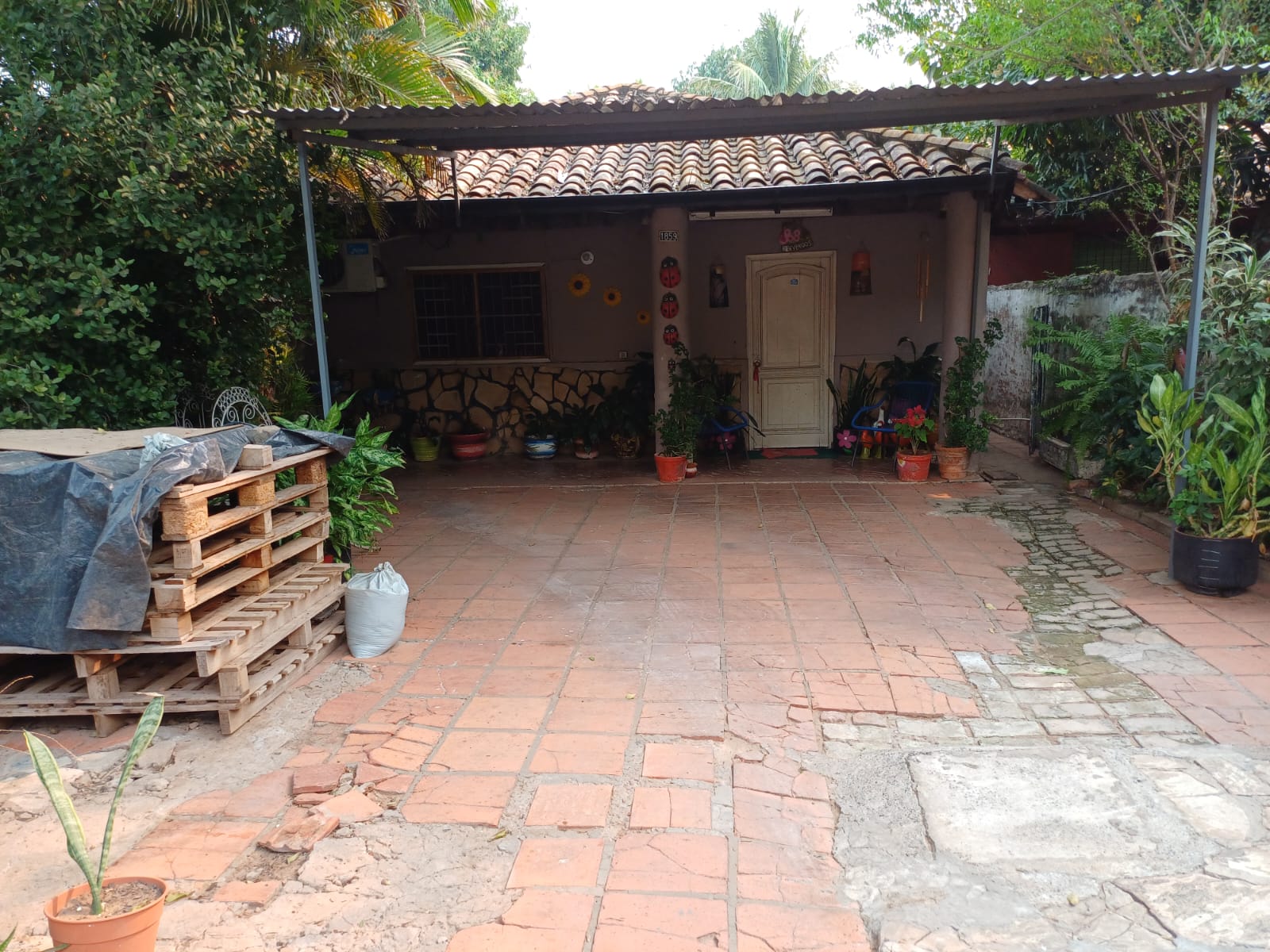 En Venta - Terreno con Casa en Barrio Jara — foto 3