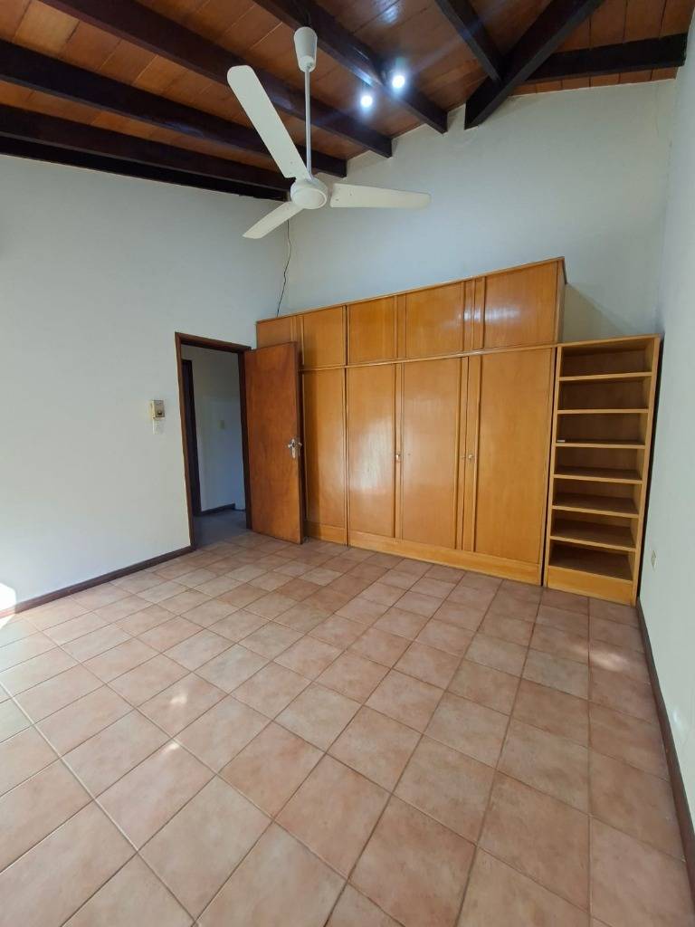 Alquilo Amplia Casa En Santa Librada  Asuncion — foto 3