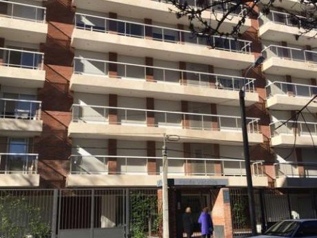 Unico A Estrenar En La Mejor Zona De Pocitos Ponte Vecchio