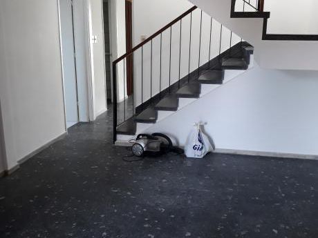 Hermosa Casa 2 Pisos 3 Dorm 2 Baños Garaje