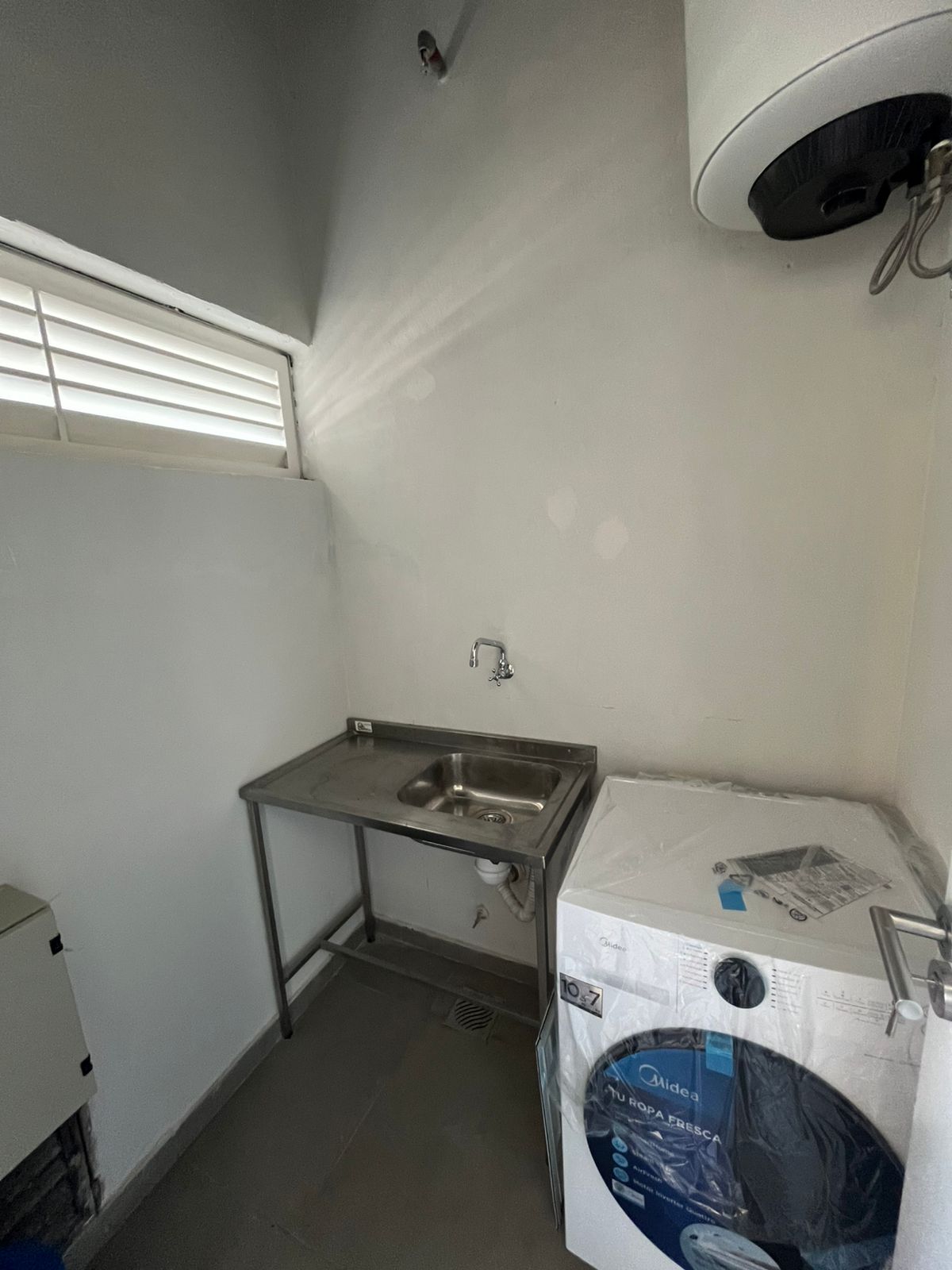 ALQUILO HERMOSO PENTHOUSE AMOBLADO CON VISTA A LA BAHIA — foto 3