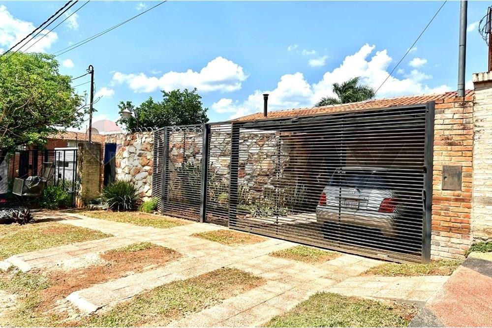 VENDO HERMOSA CASA EN LUQUE LOMA MERLO — foto 2