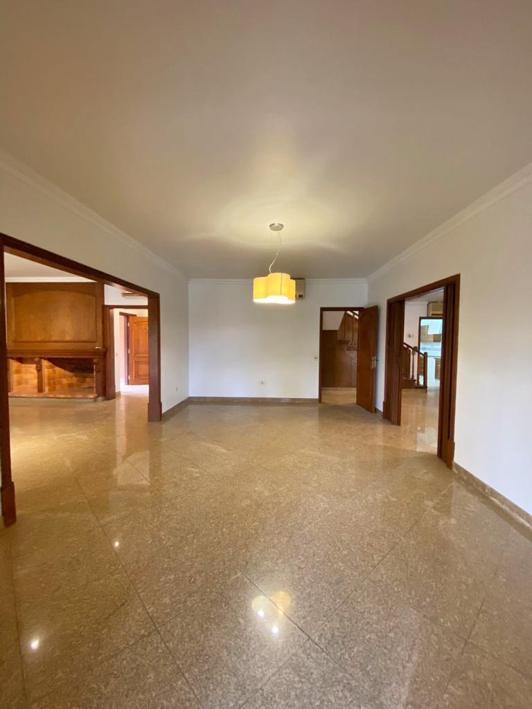 ALQUILER DE CASA EN BARRIO MBURUCUYA ZONA BCP — foto 2