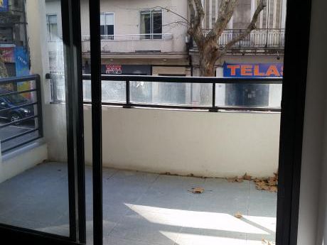 Venta Apartamento 2 Dorm Patio Y Garage