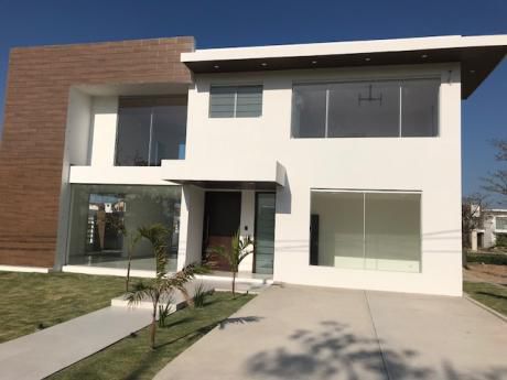Hermosa Casa En Venta (scz La Vieja - Urubo)