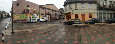 Local Y Dos Casas En Venta Con Renta En Esquina. Ciudad Vieja