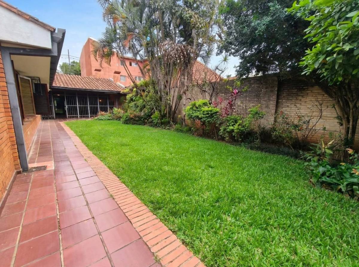 Casa en alquiler en Jara