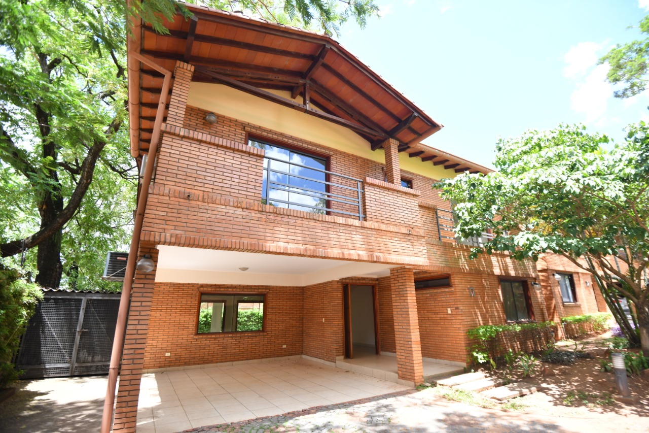 Casa en alquiler en Villa Morra