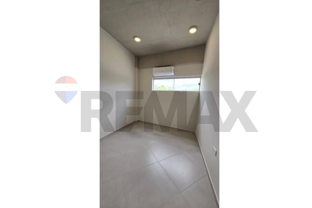 Departamento - Alquiler - Luque, Paraguay — foto 3