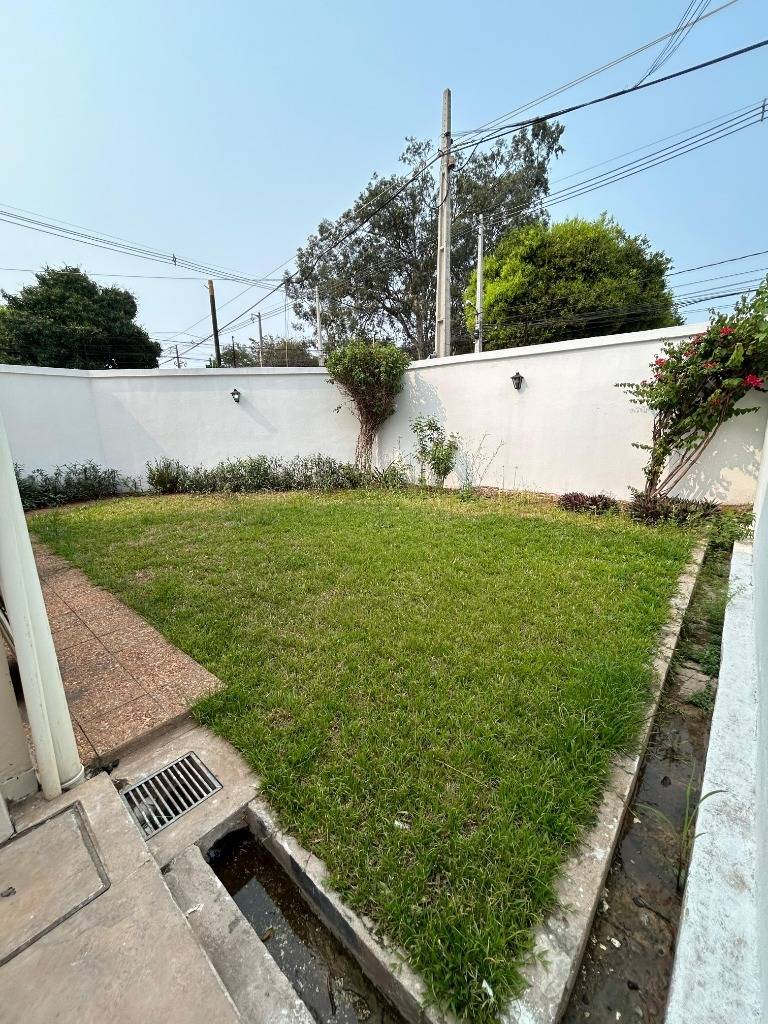 Casa en alquiler en Loma Pytá