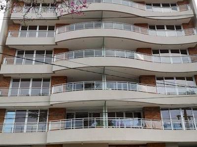 Alquilo Departamento Amoblado De 1 Dormitorio En Villa Morra.