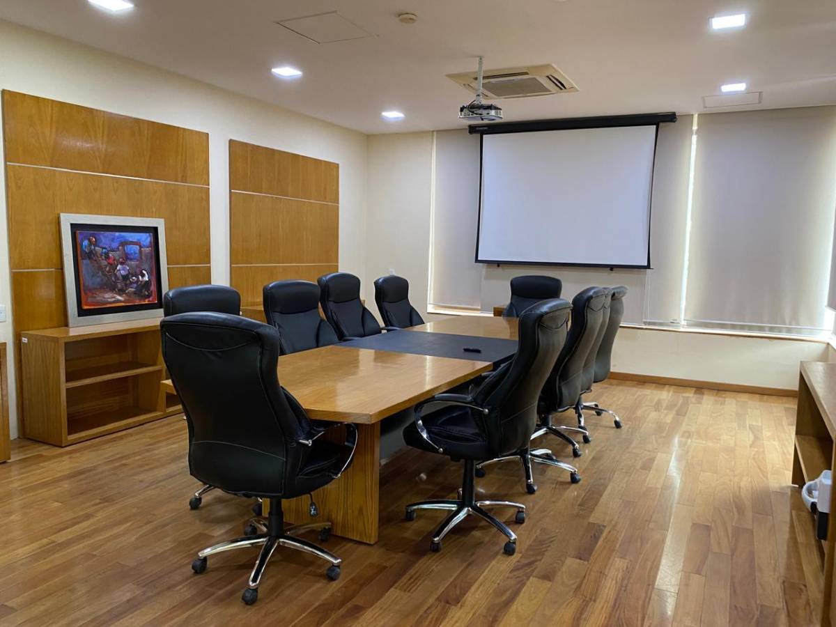 VENTA DE OFICINAS Y DEPOSITOS SOBRE AV. ARTIGAS — Foto 3