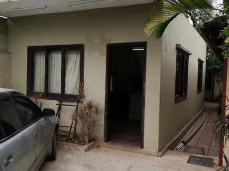 Vendo Casa Antigua Bo.herrera ( 360 Mts2)