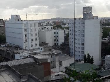 Apartamento En Calle Uruguay Con Garage