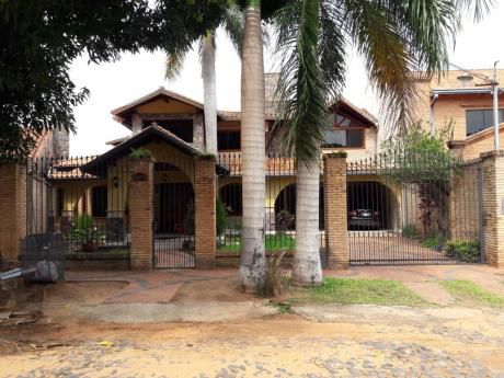 C083. Vendo Hermosa Residencia En El Bº Mburucuya!!!