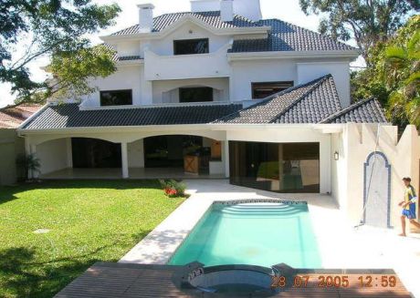 Alquilo Elegante Residencia Amoblada En Barrio Herrera/villa Morra