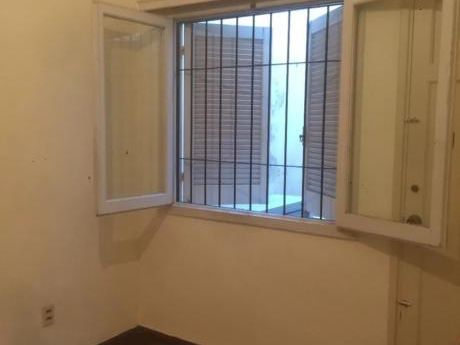 Punta Carretas , 1 Dorm, Pb Con Patio, Rejas, Gastos Bajos!