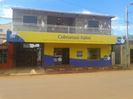 Casa Con Salón Comercial A La Venta !