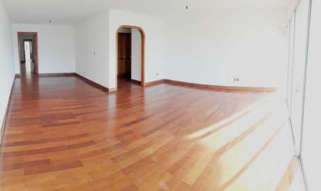 Categoría 3 Dorms + Serv, 2 Baños + Serv, 2 Gges, Parrillero