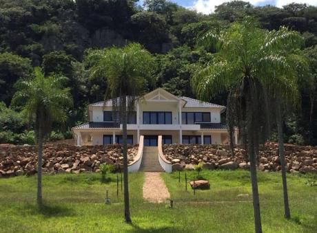 Fabulosa Casa En Caacupé