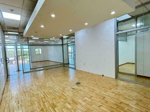 ALQUILO OFICINA EN EDIFICIO CORPORATIVO - SOBRE AVDA. ESPAÑA — foto 3