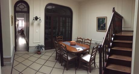 Casa A La Venta En El Centro De 5 Dormitorios