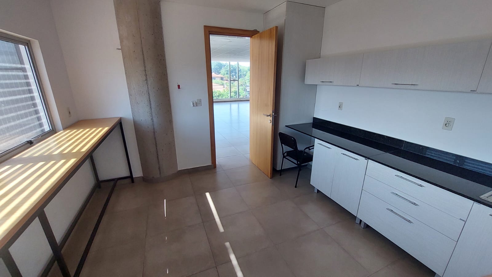ALQUILO OFICINA EDIFICIO URANO II , EL DORADO C/ BRASILIA — foto 2