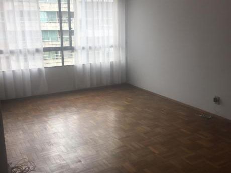 Sobre Avda,zona Con Todos Los Servicios