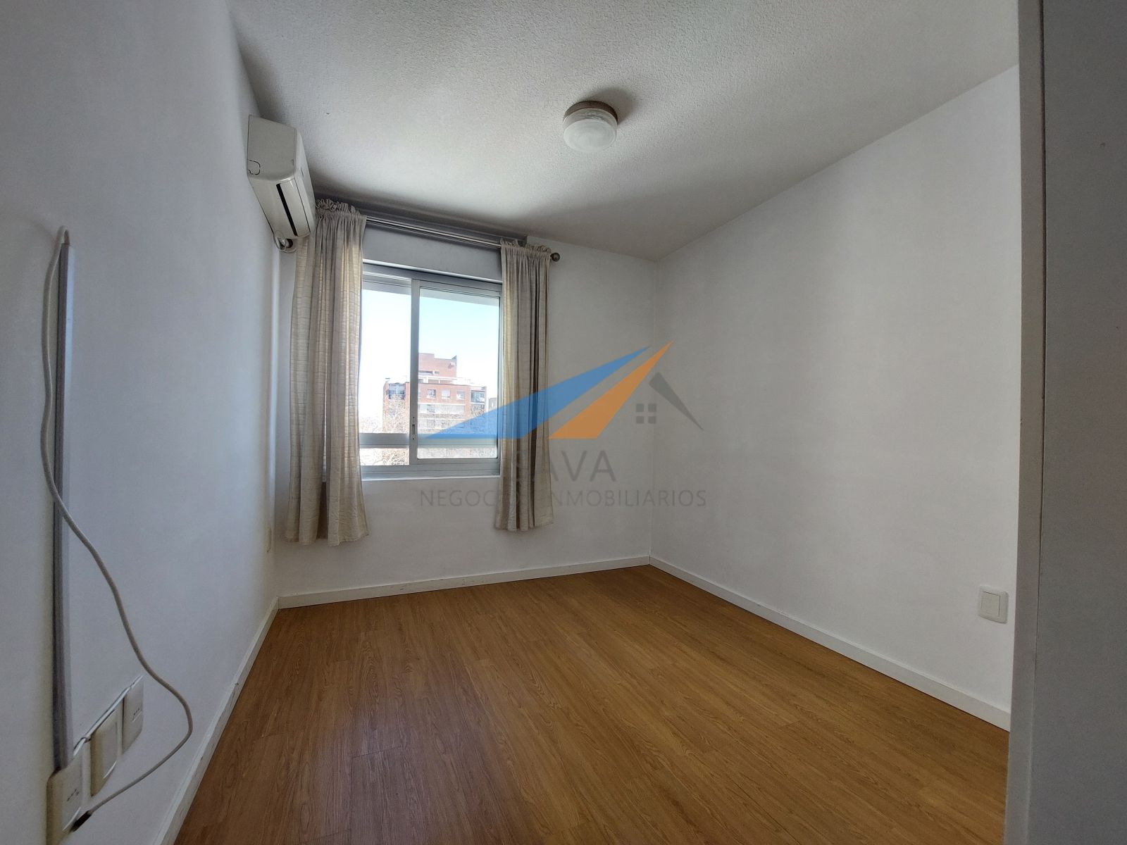 Alquiler Apartamento 2 Dormitorios En Tres Cruces! Cochera Opcional. A Pasos de la Terminal! · Foto 6