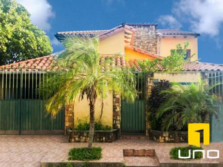 Linda Y Centrica Casa Con 7 Dormitorios Zona Norte