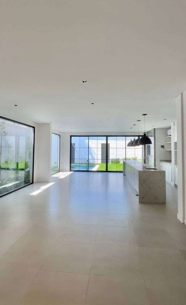 VENDO DUPLEX EN LUQUE — foto 2