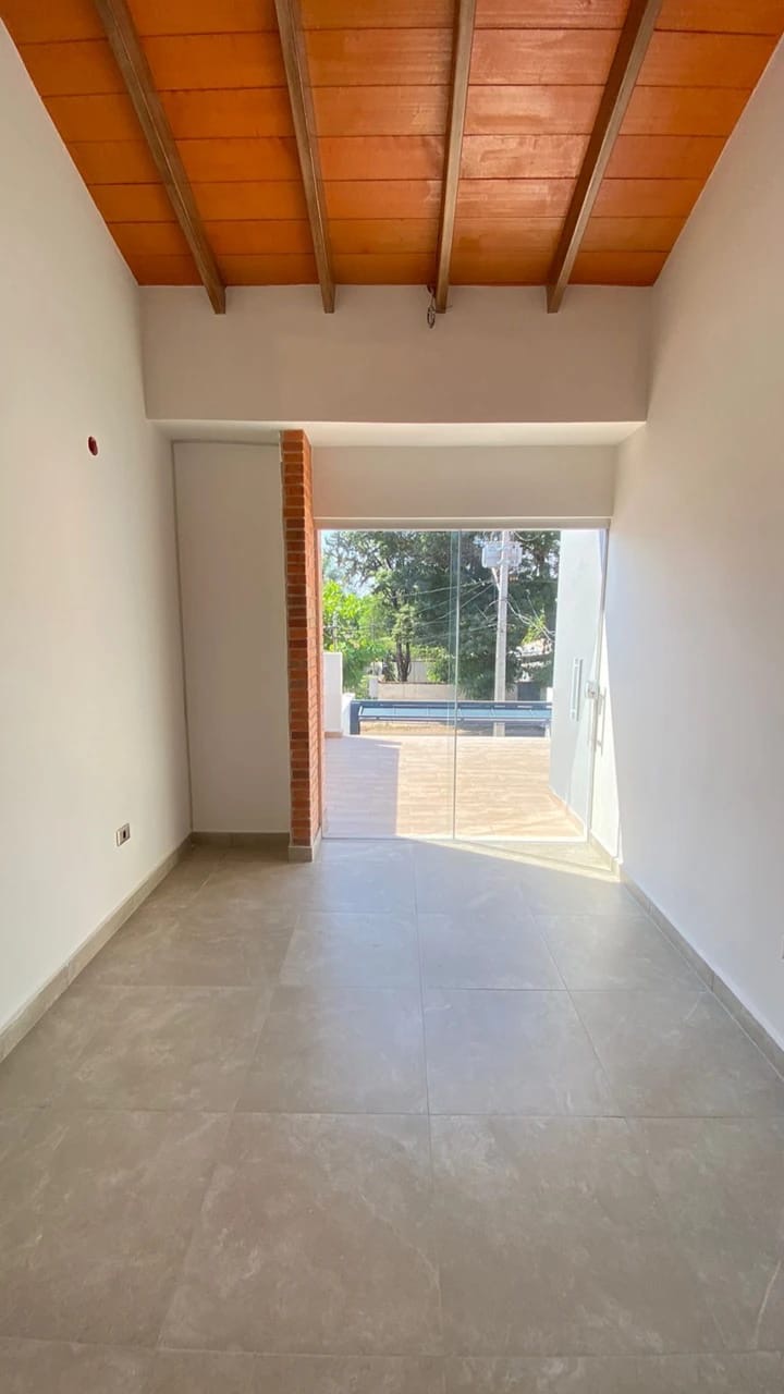 Alquilo amplio y moderno Duplex barrio Herrera / san Cristóbal — foto 2