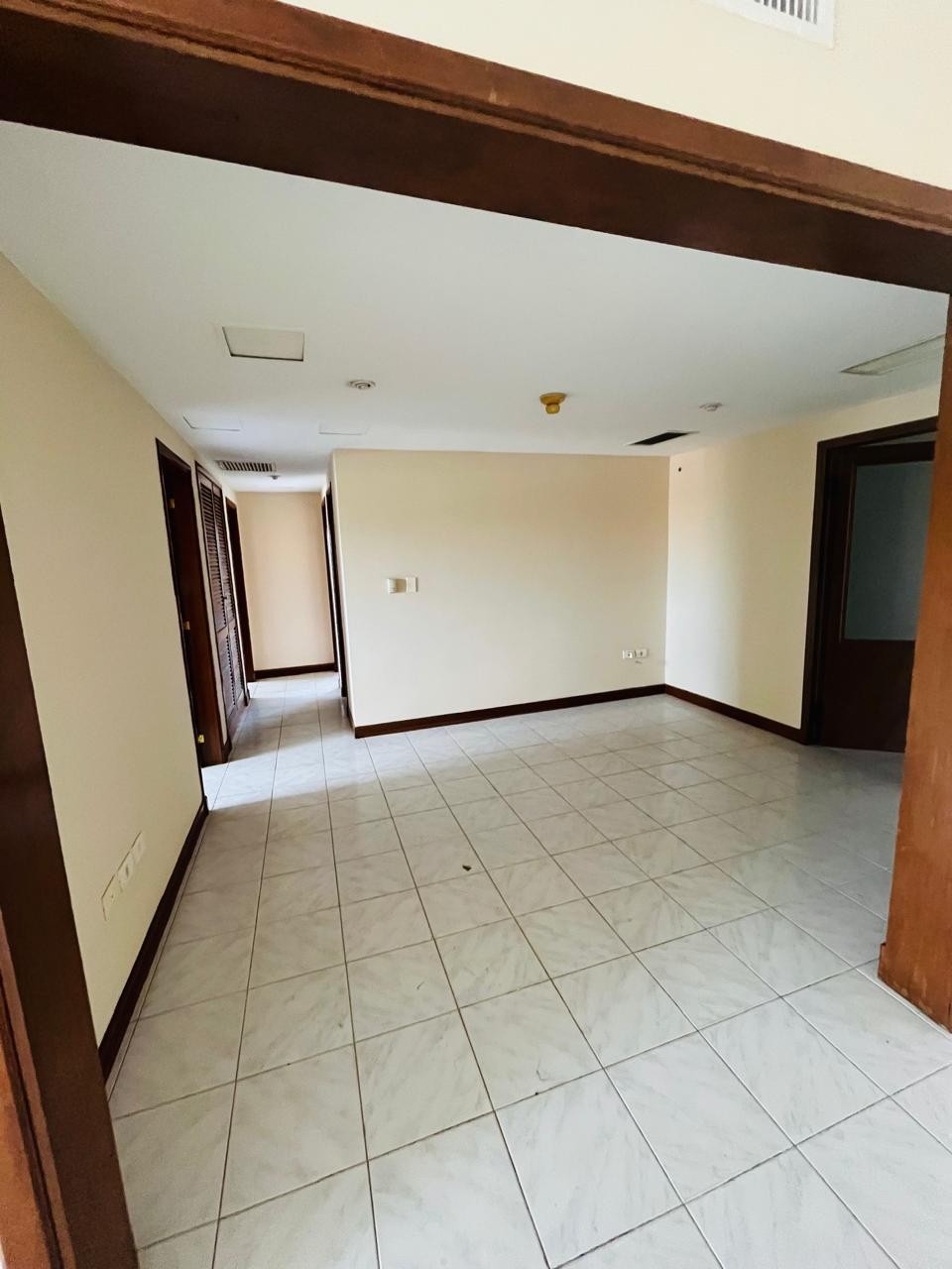 EN VENTA DEPARTAMENTO DE 3 DORMITORIOS EN BARRIO HERRERA-ASUNCION — foto 3