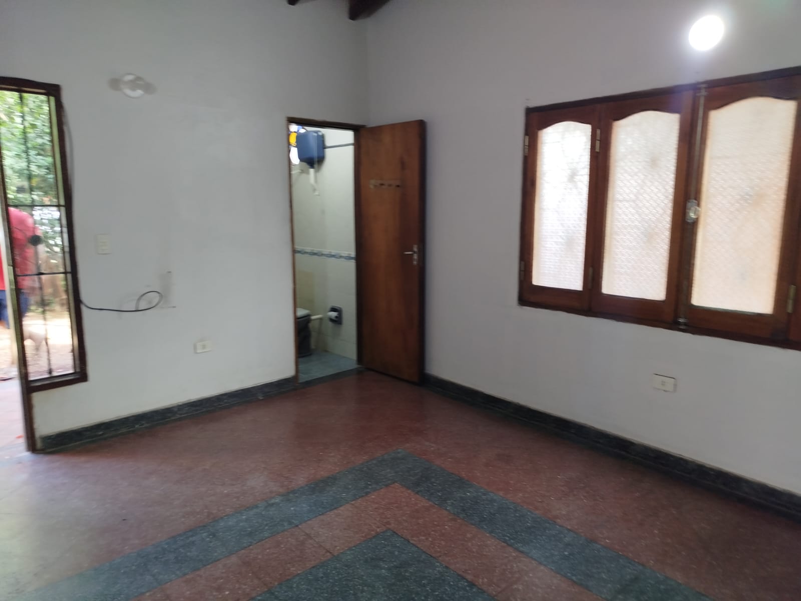 Casa-Alquiler-PY Central Mariano Roque Alonso — foto 2