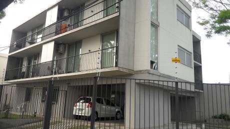 Se Vende Apartamento En Atahualpa 2 Dormitorios Con Garaje Doble