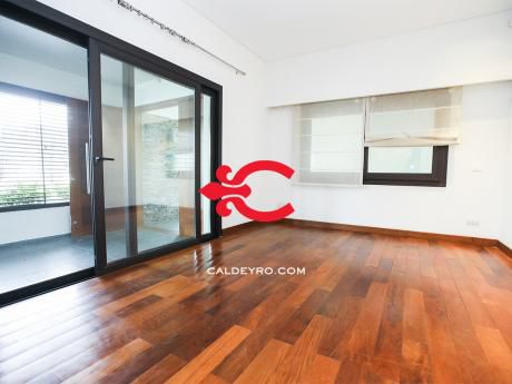 Impecable Casa En Punta Gorda. Ref: 6270