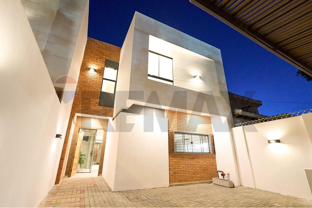Duplex - Alquiler - Villa Morra, Paraguay — foto 2
