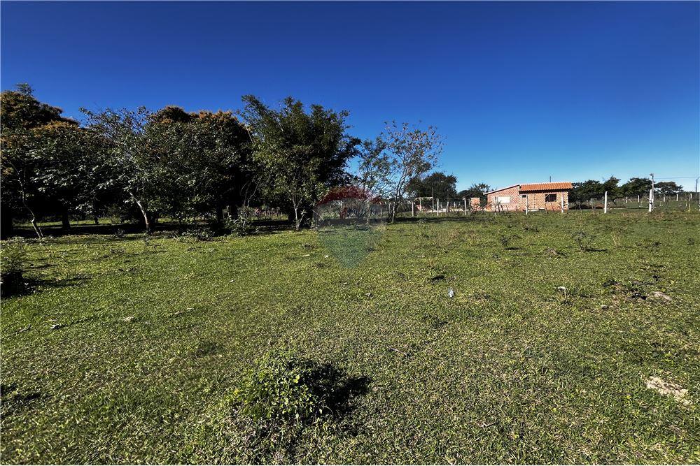 AMPLIO TERRENO DE 7.494 M² A 700 M DE RUTA 1 – PARAGUARÍ — foto 2